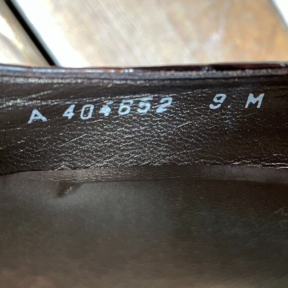 EUC Stuart Weitzman Cocoa Crocodile Patent Pumps in Womens 9M - Picture 12 of 16